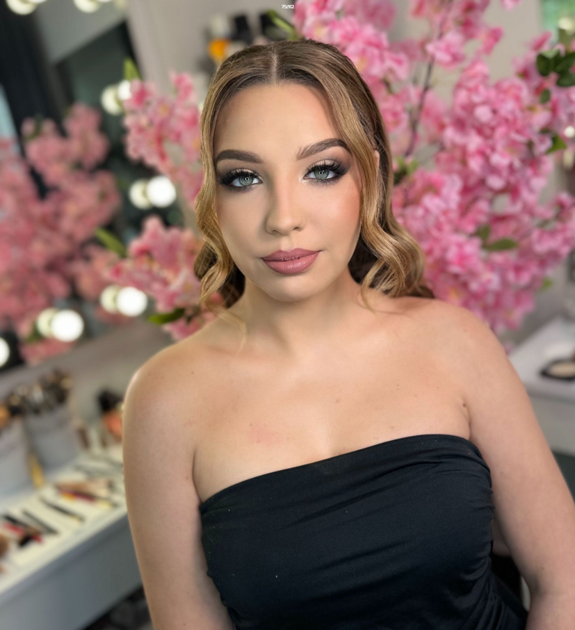 Stylizacja spojrzenia rzęsy